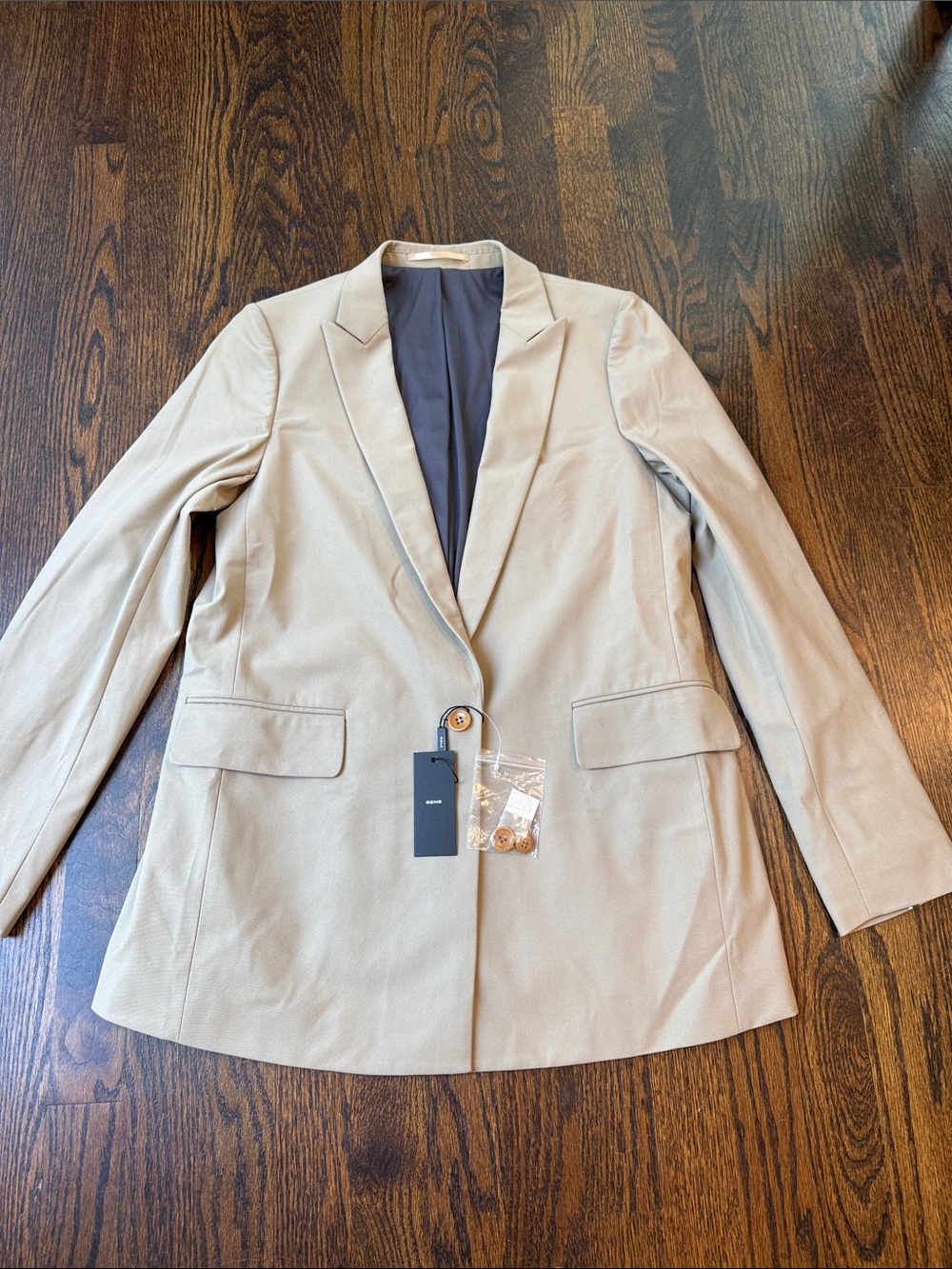 NWT Women's Single-Button Cream Blazer